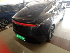 Tesla Model Y Rear-Wheel Drive - ფოტო 6