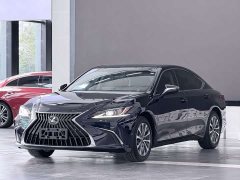 Lexus ES 200 Excellence Edition - ფოტო 1