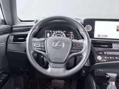 Lexus ES 200 Excellence Edition - ფოტო 12