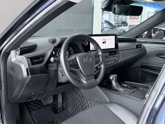 Lexus ES 200 Excellence Edition - ფოტო 16