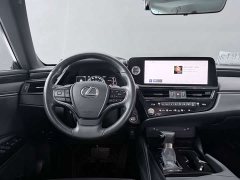 Lexus ES 200 Excellence Edition - ფოტო 18