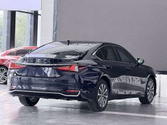 Lexus ES 200 Excellence Edition - ფოტო 4