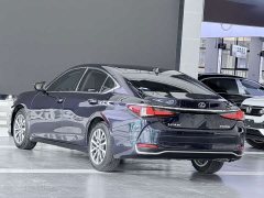 Lexus ES 200 Excellence Edition - ფოტო 6