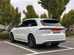 Li Auto Ideal L8 Ultra - photo 15