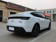 Tesla Model Y Rear-Wheel Drive - ფოტო 7
