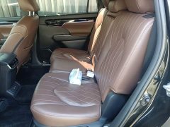 Toyota Crown Venza 2.5L HEV FWD Entry 5-Seater - photo 13