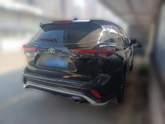 Toyota Crown Venza 2.5L HEV FWD Entry 5-Seater - photo 4