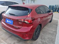 Ford Focus Hatchback EcoBoost 180 Automatic Sport Edition - ფოტო 3
