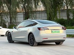 Tesla Model 3 Performance All-Wheel Drive - ფოტო 4