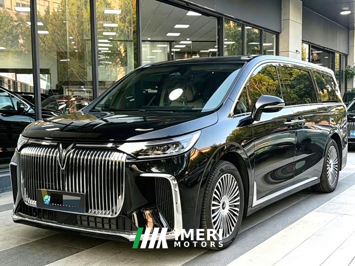 Voyah Lantu Dreamchaser PHEV AWD Excellence Kunpeng Edition - car from China