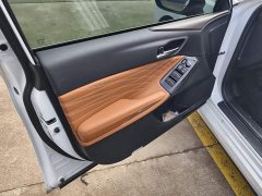 Toyota Avalon Hybrid 2.0L Luxury - фото 7
