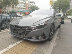 Hyundai Elantra 1.5L CVT Luxury - ფოტო 1