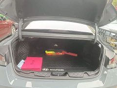 Hyundai Elantra 1.5L CVT Luxury - ფოტო 18