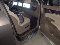 SAIC Roewe RX9 2.0T RWD Luxury Edition - ფოტო 19