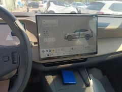 Volvo XC70 Plug-in Hybrid AWD Extended Range Core - ფოტო 12