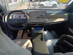 Volvo XC70 Plug-in Hybrid AWD Extended Range Core - ფოტო 9