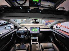 Tesla Model Y Rear-Wheel Drive - ფოტო 4
