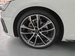 Audi A4L 40 TFSI quattro RS Package Dynamic Edition - photo 12