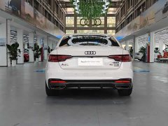 Audi A4L 40 TFSI quattro RS Package Dynamic Edition - photo 4
