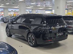 Lynk & Co 900 2.0T Explorer Edition 6-seater - фото 15