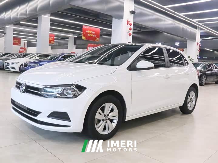 Volkswagen Polo Plus 1.5L Automatic Panoramic Comfort Edition - автомобиль из Китая