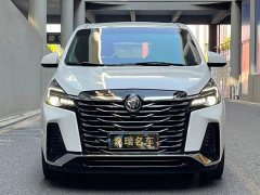 Buick GL8 Land Business Class Smart Edition - ფოტო 2