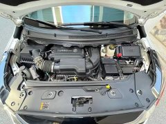Buick GL8 Land Business Class Smart Edition - ფოტო 6