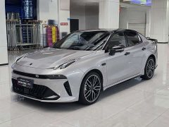 Lynk & Co 03 2.0T Diesel Automatic Ultra - ფოტო 1