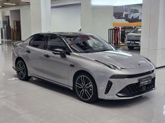 Lynk & Co 03 2.0T Diesel Automatic Ultra - ფოტო 3