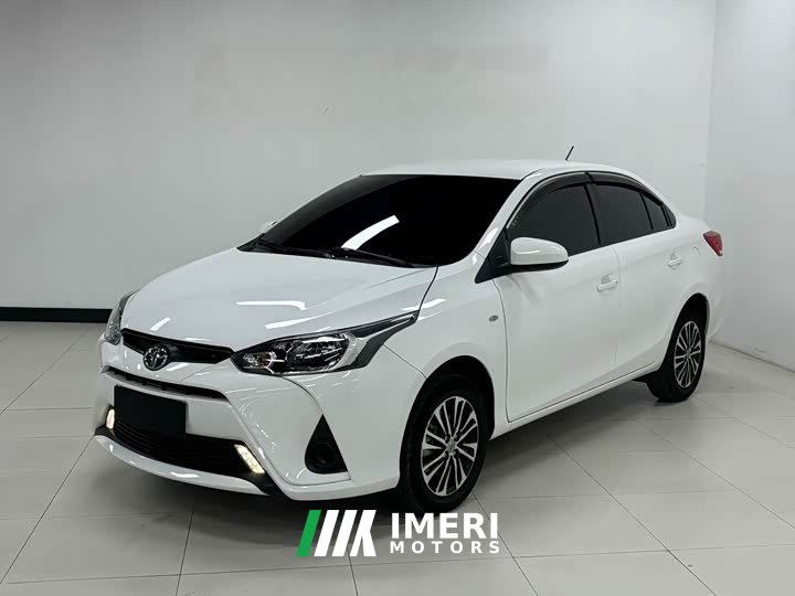 Toyota Yaris L Zhixiang 1.5L CVT Leading Plus Edition - автомобиль из Китая