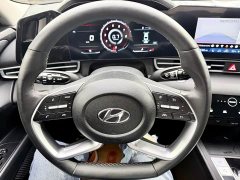 Hyundai Elantra 1.5L CVT Luxury - ფოტო 10
