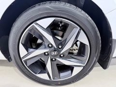 Hyundai Elantra 1.5L CVT Luxury - ფოტო 15