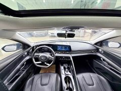 Hyundai Elantra 1.5L CVT Luxury - ფოტო 9