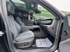 Voyah Lantu Zhiyin Four-Wheel Drive Global Edition - фото 14