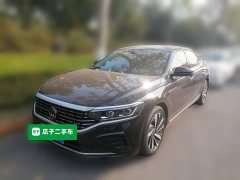 Volkswagen Passat Facelift 330TSI Luxury - фото 1