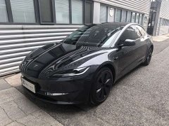 Tesla Model 3 Rear-Wheel Drive - ფოტო 1