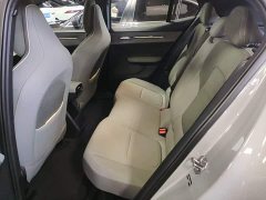 Volvo EX30 Rear-Wheel Drive Extended Range Ultra - ფოტო 16
