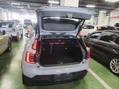 Volvo EX30 Rear-Wheel Drive Extended Range Ultra - ფოტო 18