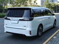 Voyah Lantu Dreamchaser Low Carbon Edition Family - photo 4