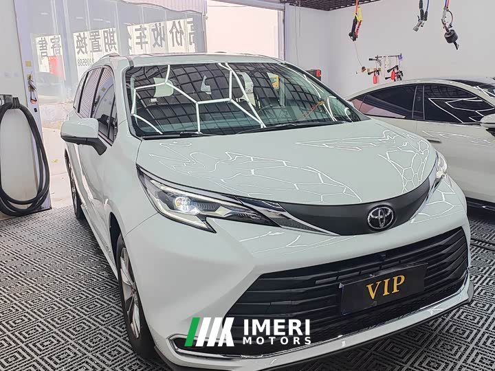 Toyota Sienna 2.5L Hybrid Comfort Edition - ავტომობილი ჩინეთიდან