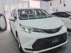 Toyota Sienna 2.5L Hybrid Comfort Edition - ფოტო 1