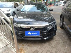 Honda Accord 260TURBO Luxury Edition - фото 2