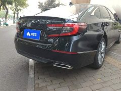 Honda Accord 260TURBO Luxury Edition - фото 3