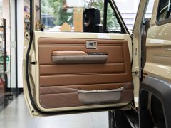 Toyota Land Cruiser (Imported) LC71 4.0L Automatic - ფოტო 10
