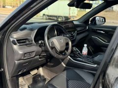 Toyota Crown Venza 2.5L HEV AWD Premium - ფოტო 4