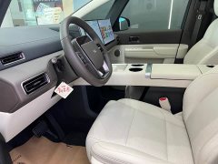 Li Auto Li Xiang MEGA Ultra - ფოტო 13