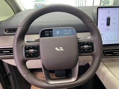 Li Auto Li Xiang MEGA Ultra - ფოტო 14