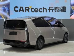 Li Auto Li Xiang MEGA Ultra - ფოტო 17