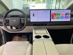 Li Auto Li Xiang MEGA Ultra - ფოტო 4