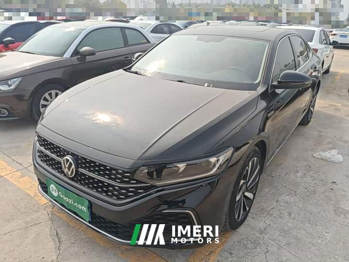 Volkswagen Passat 330TSI Starry Sky Elite